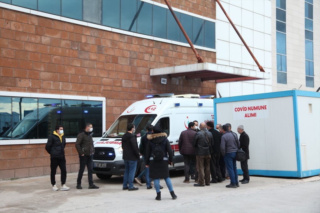 Bitlis’te 19 gün önce kaybolan gencin cansız bedeni Van Gölü’nde bulundu