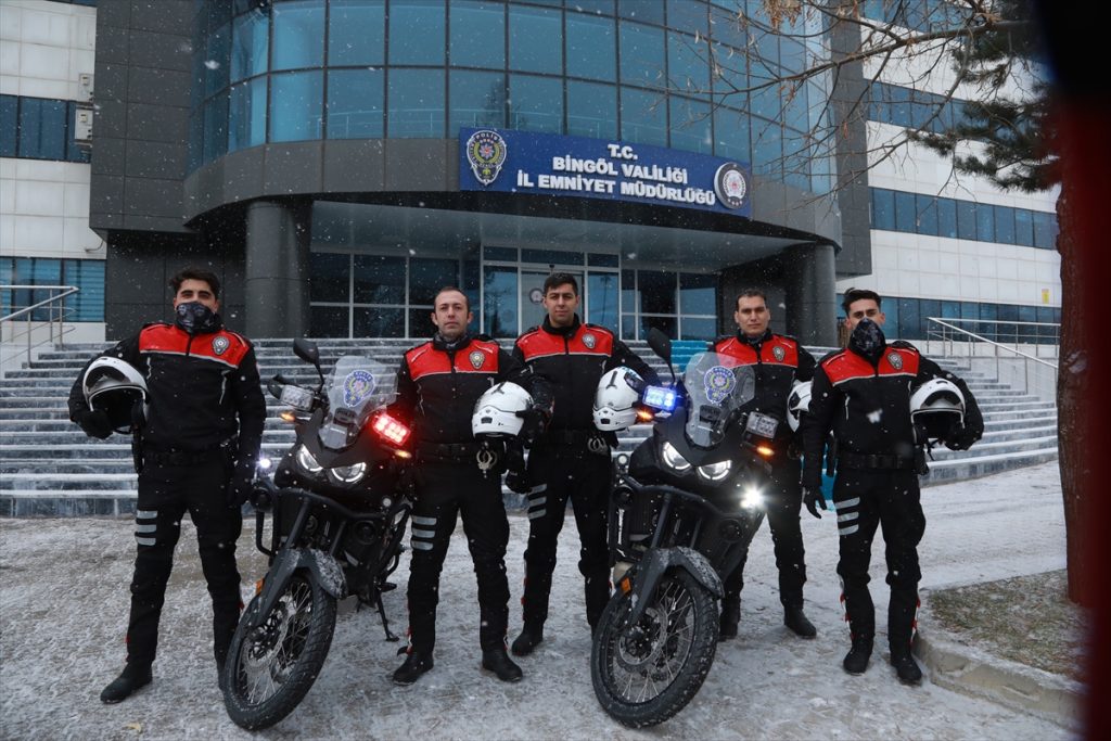 Bingöl’de Motosikletli Polis Timler Amirliği ekipleri göreve başladı