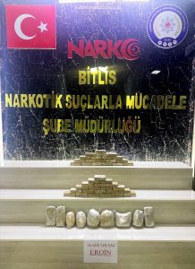 Bitlis’te durdurulan bir araçta 16 kilo 600 gram eroin bulundu