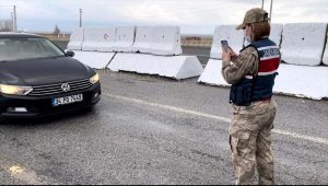 Bitlis’te jandarma ekipleri akıllı yaka kamerası kullanmaya başladı