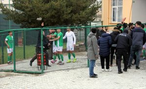 Malatya’da amatör maçta futbolcular arasında kavga