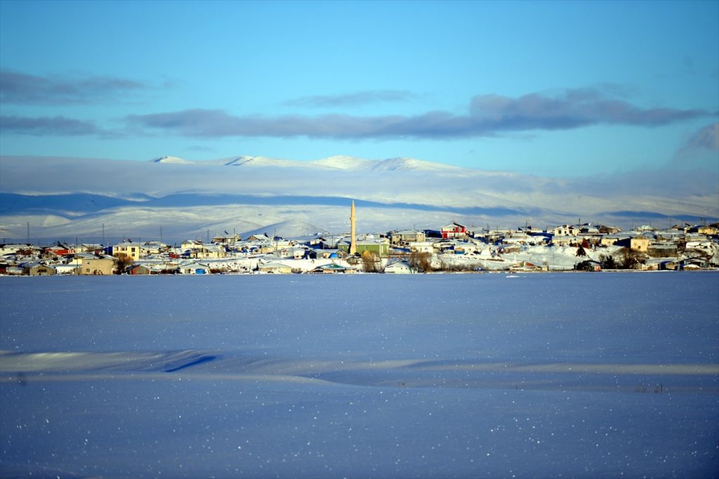 Ağrı, Ardahan ile Kars’ta kar ve soğuk hava etkili oluyor