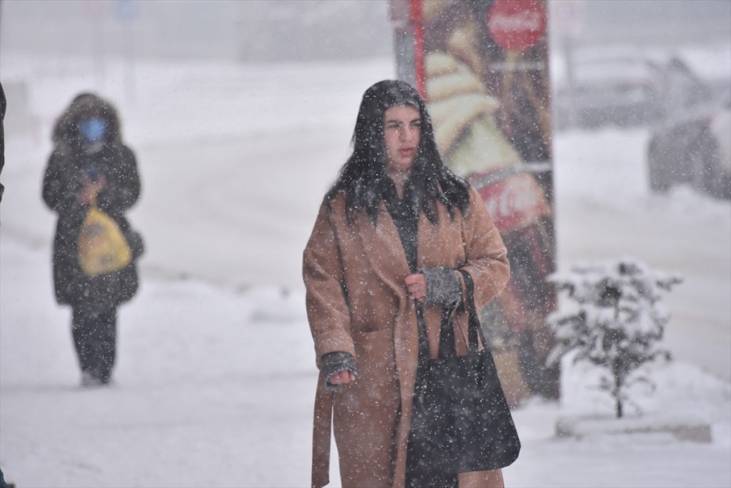 Ardahan, Tunceli, Ağrı ve Kars’ta kar etkisini sürdürüyor