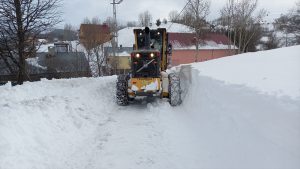 Ardahan’da kardan kapanan 48 köy yolu ulaşıma açıldı