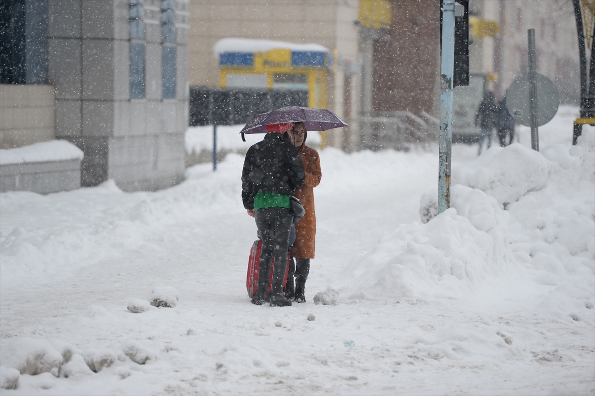 Doğu’da 4 ilde kar nedeniyle 302 yerleşim birimine ulaşılamıyor