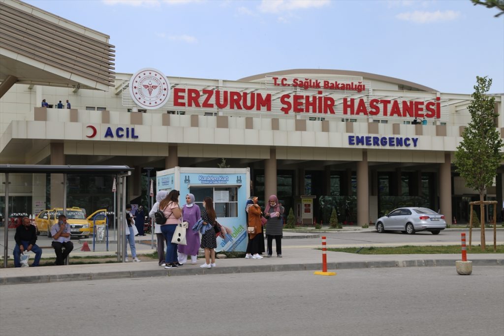 Erzurum Şehir Hastanesinde şehit, gazi ve engelli ailelerine özel hizmet