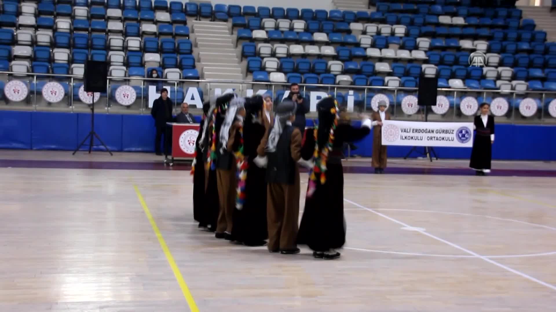 Hakkari’de ‘Halk Oyunları İl Birinciliği’ yarışması düzenlendi