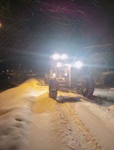 Van’da kar nedeniyle mahsur kalanların yardımına ekipler yetişti