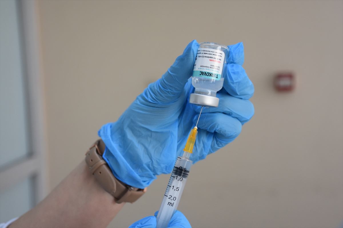 TURKOVAC aşısı Hakkari’de uygulanmaya başlandı