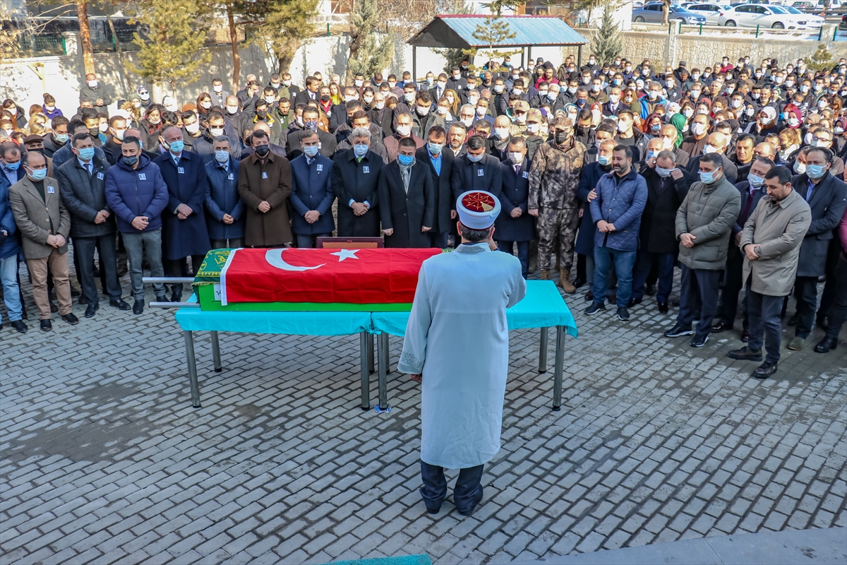 Tuşba İlçe Sağlık Müdürü Kalkan’ın cenazesi memleketine uğurlandı