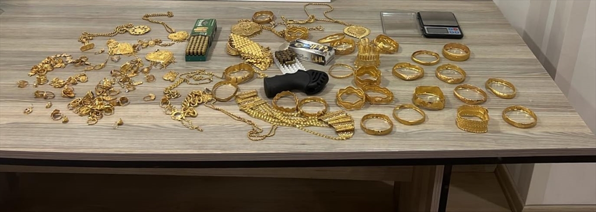 Ağrı’da bir kuyumcudan 15 kilogram altın çalınmasına ilişkin 10 kişi daha yakalandı