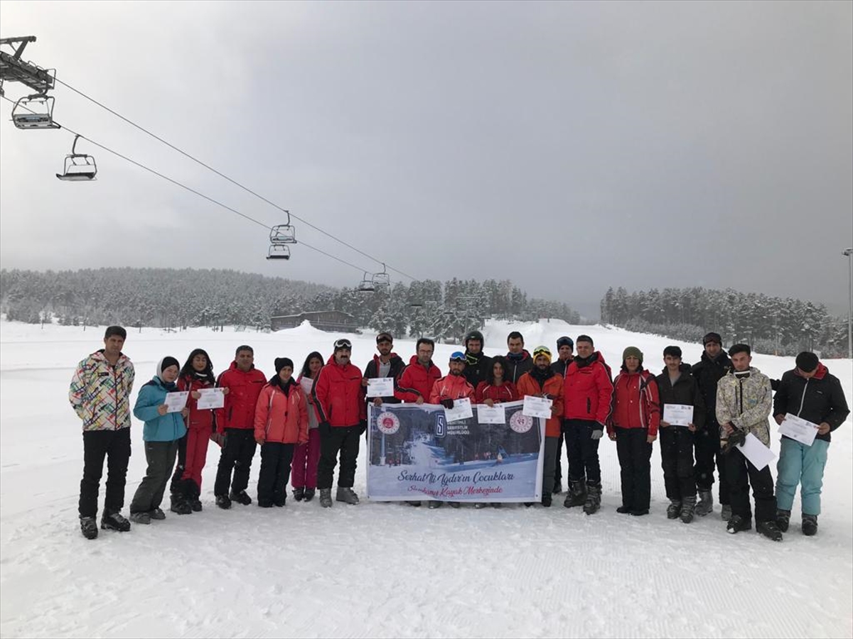 Iğdır’daki dezavantajlı çocuklar Sarıkamış’ta kayak öğrendi
