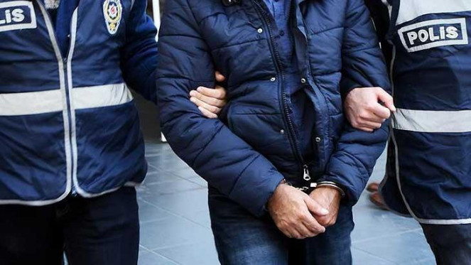 23 suçtan hapis cezası bulunan firari, Kars’ta kamu kurumlarından hırsızlık yapınca yakayı ele verdi!