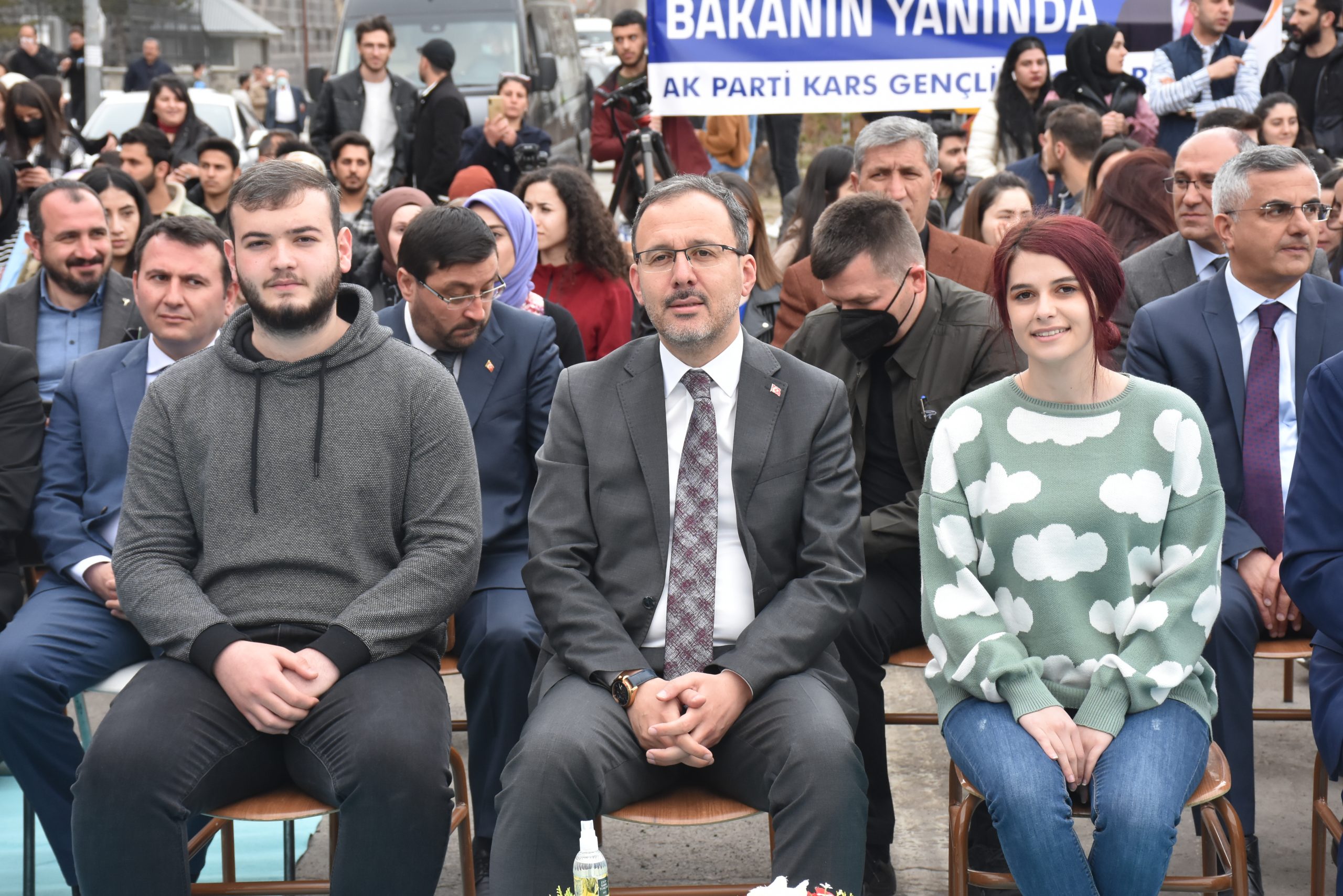 Gençlik ve Spor Bakanı Kasapoğlu, Kars Gençlik Merkezi’nin açılışında konuştu: