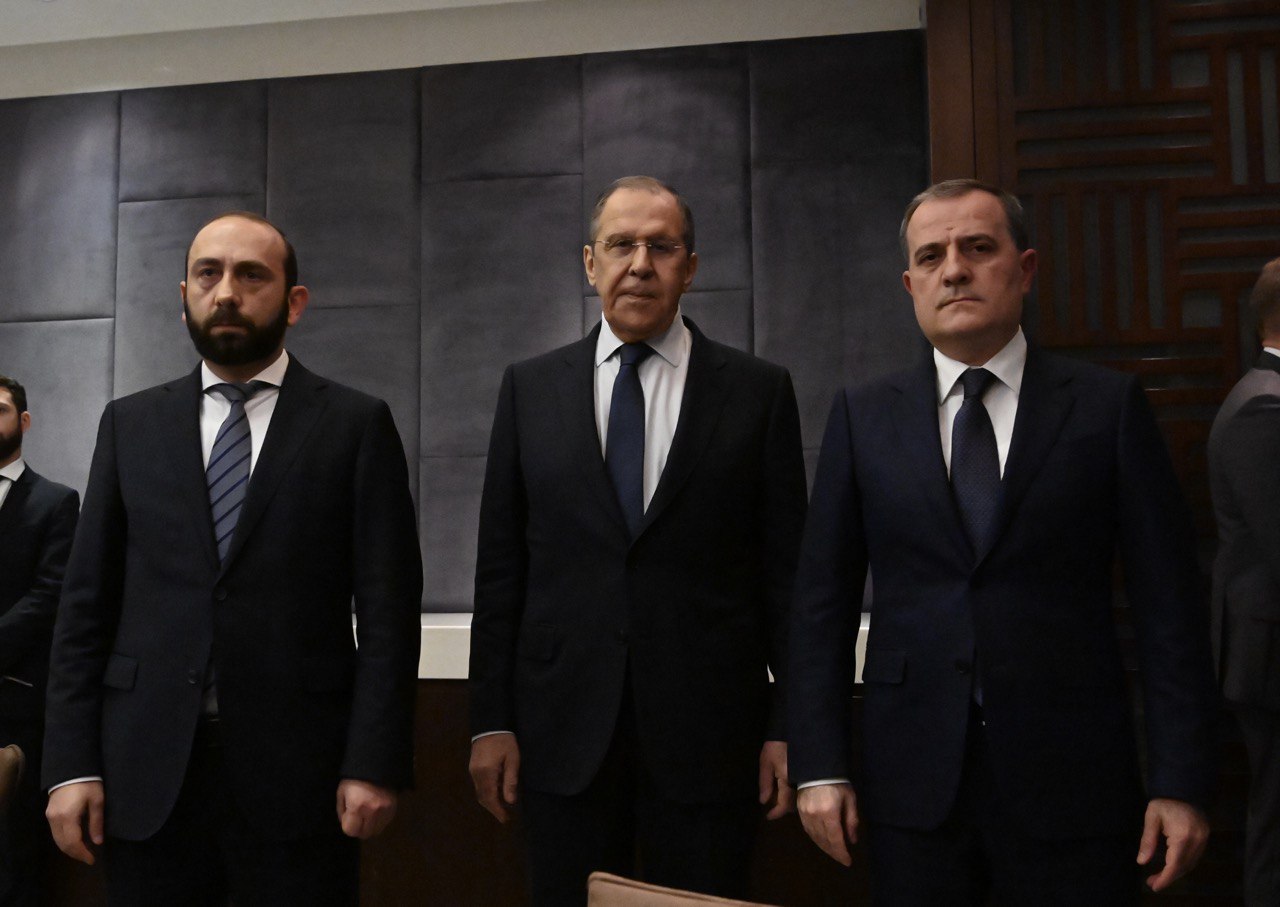 Azerbaycan, Rusya ve Ermenistan Dışişleri Bakanları bir araya geldi