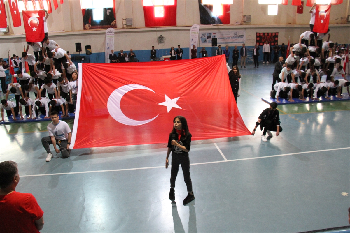 Şemdinli’de 19 Mayıs Atatürk’ü Anma Gençlik ve Spor Bayramı kutlandı