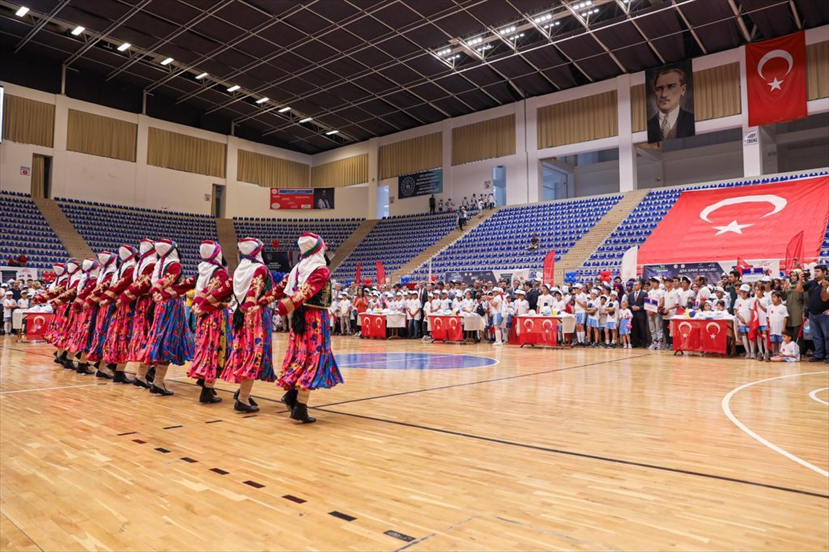 Van’da yaz spor okulları için açılış töreni düzenlendi
