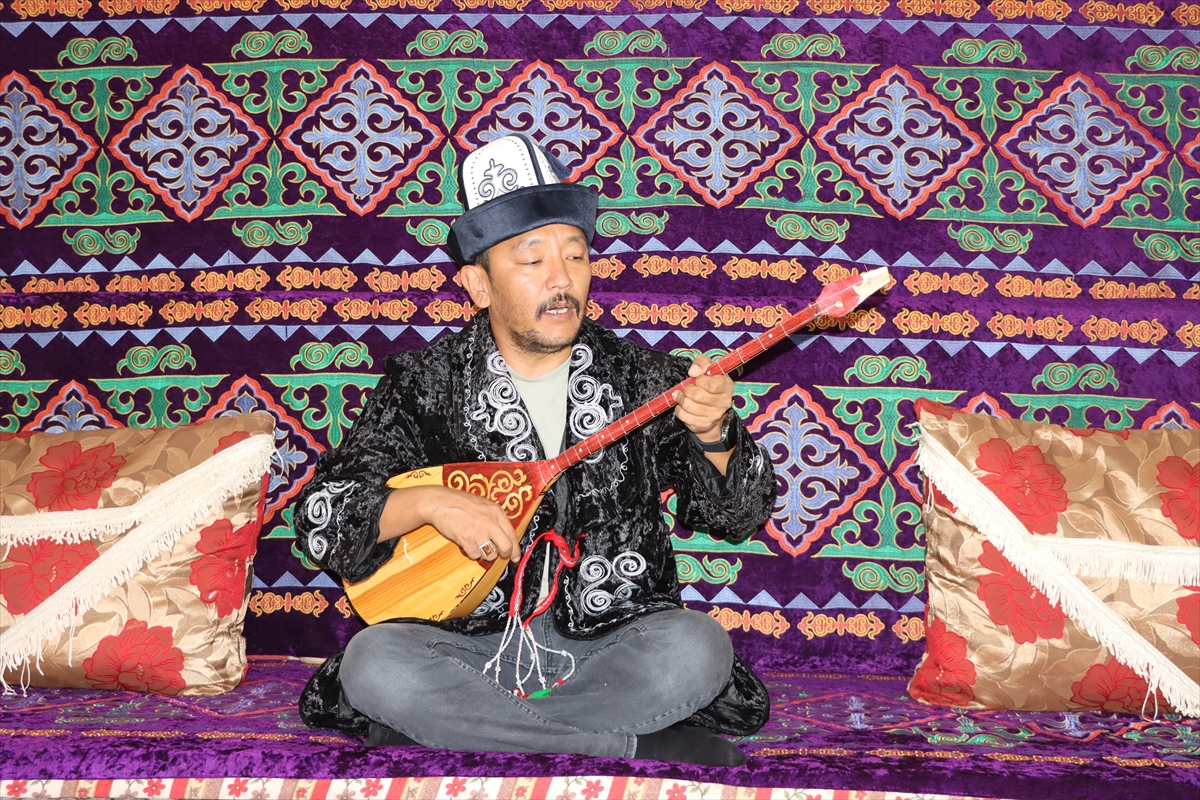 Van’a 40 yıl önce yerleştirilen Kırgızlar renkli geleneklerini sürdürüyor