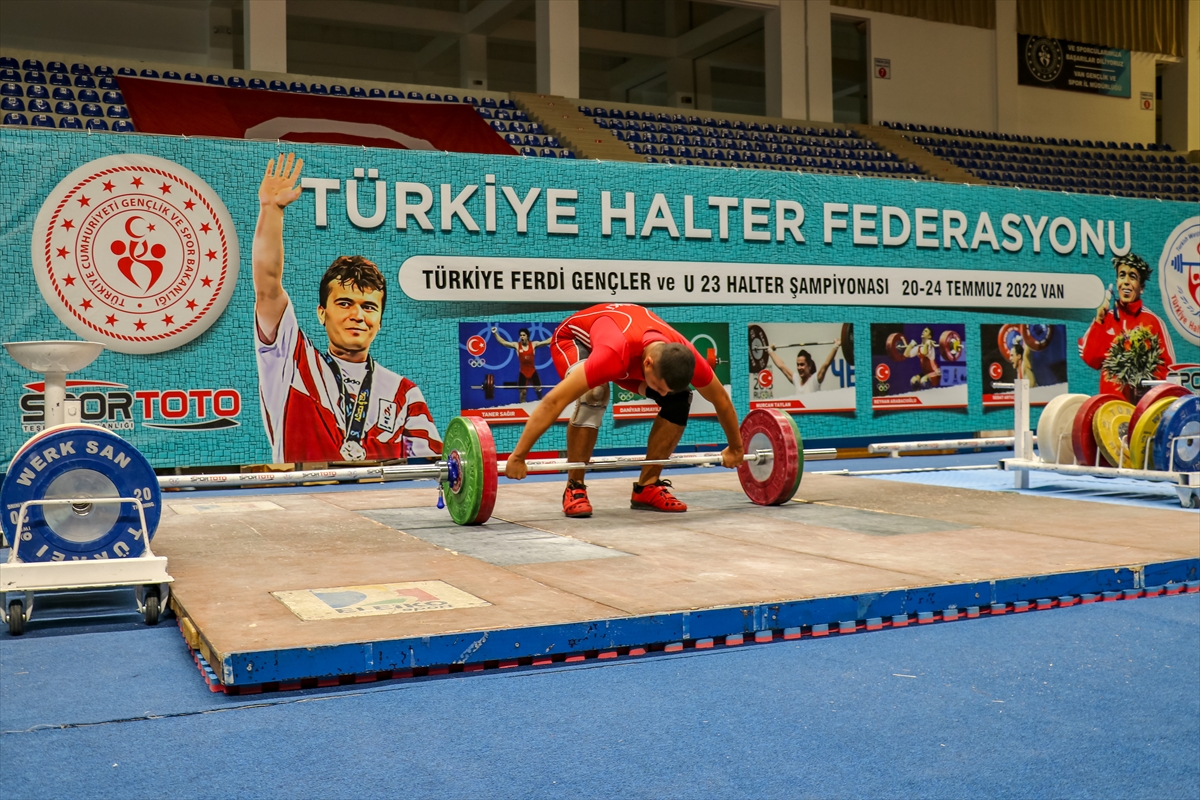 Van’da yapılan Türkiye Gençler Halter Şampiyonası sona erdi