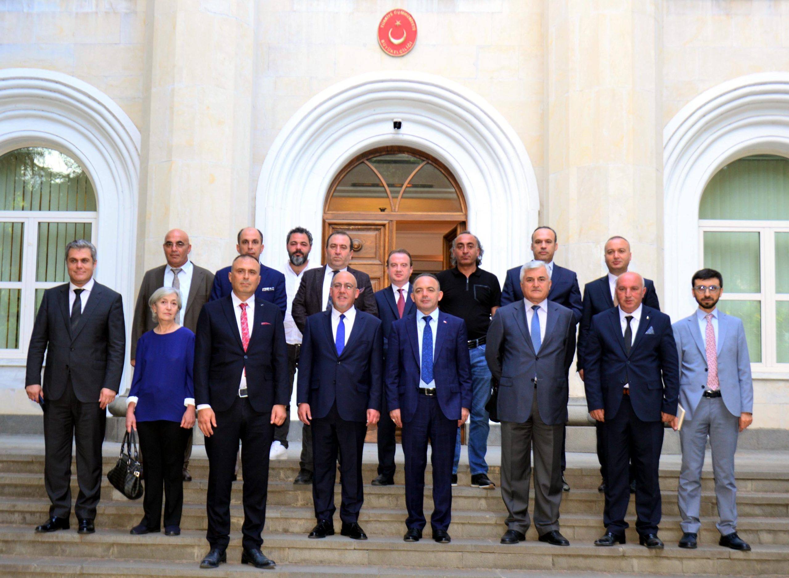Ardahan Valisi Öner, Türkiye’nin Tiflis Büyükelçisi Orbay’ı ziyaret etti