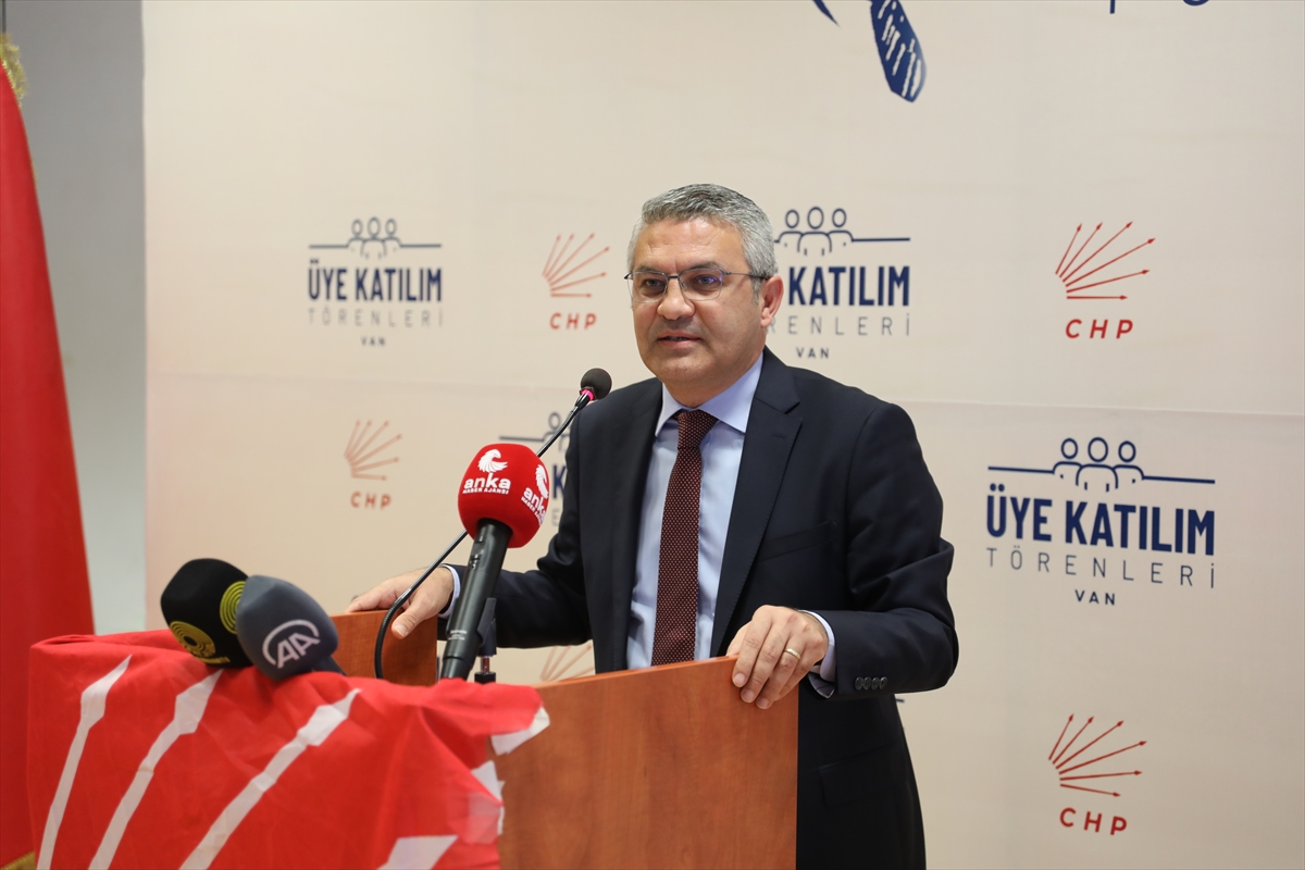 CHP Genel Başkan Yardımcısı Salıcı, partisinin Van’daki üye katılım töreninde konuştu: