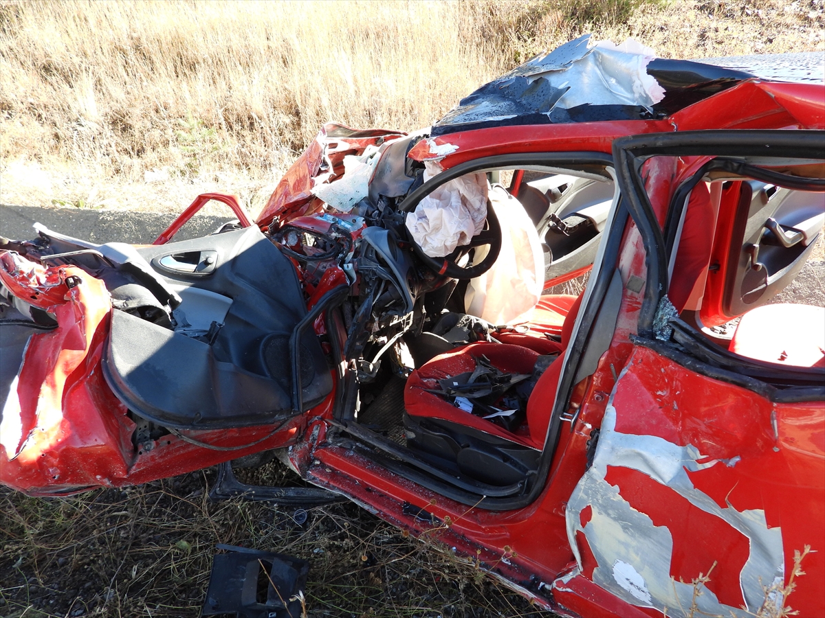 Kars’ta 4 arkadaşın öldüğü trafik kazasına karışan tır sürücüsü tutuklandı