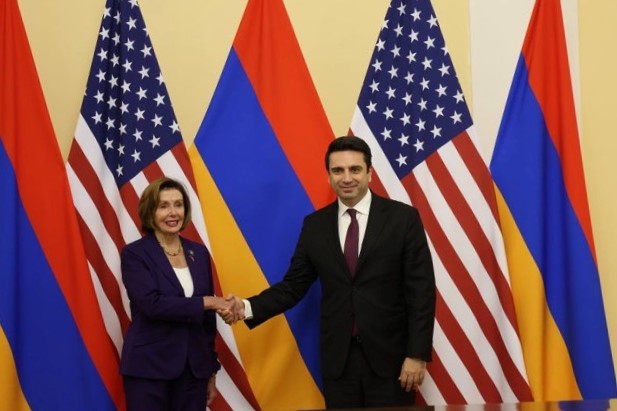 ABD Temsilciler Başkanı Pelosi’den Ermenistan ziyaretinde küstah açıklamalar!