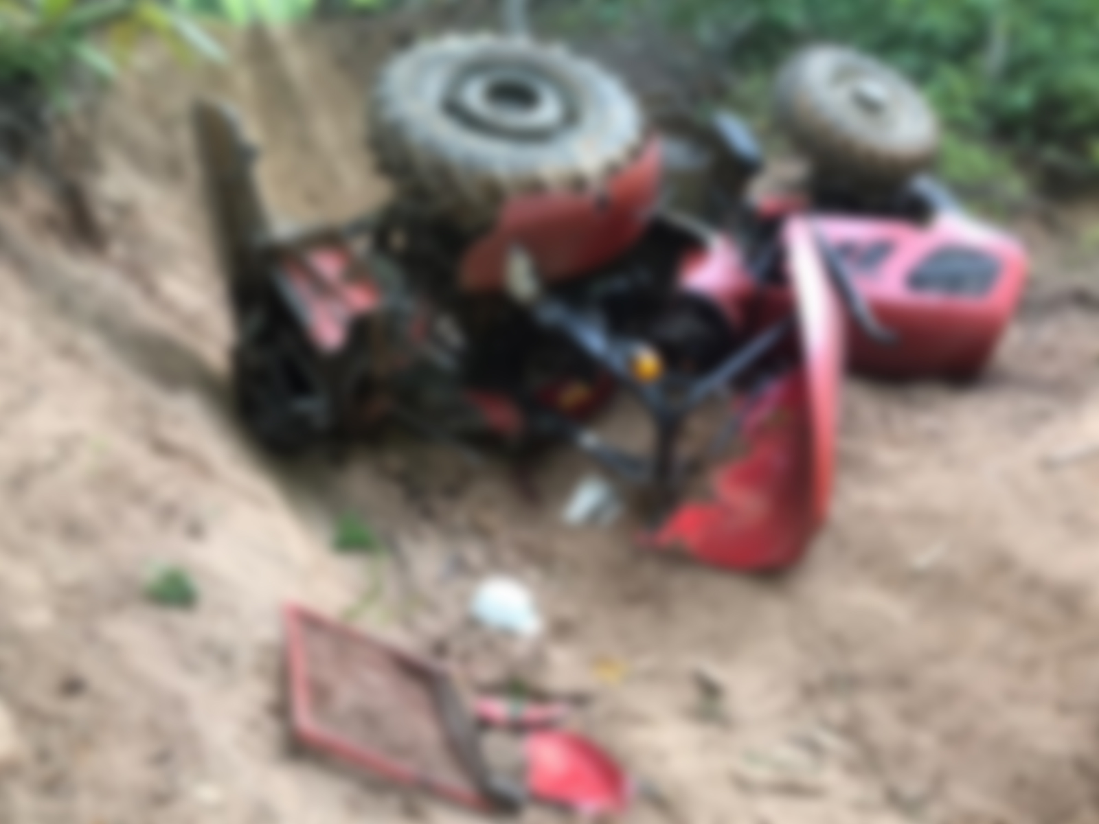 Kars’tan üzücü haber: Nehre düşen traktörün sürücüsü öldü
