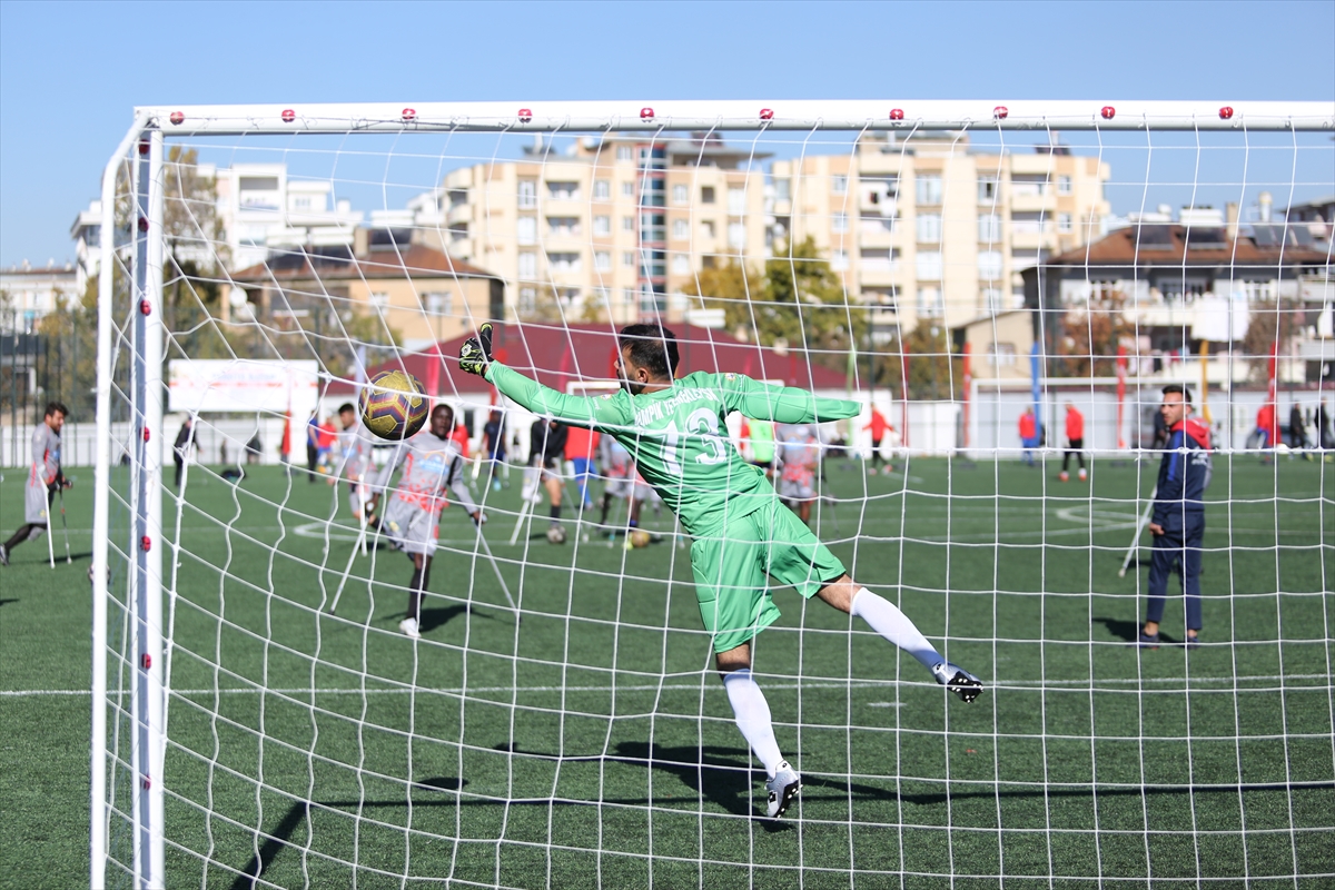 Ampute Futbol Türkiye Kupası’nda ikinci gün müsabakaları tamamlandı