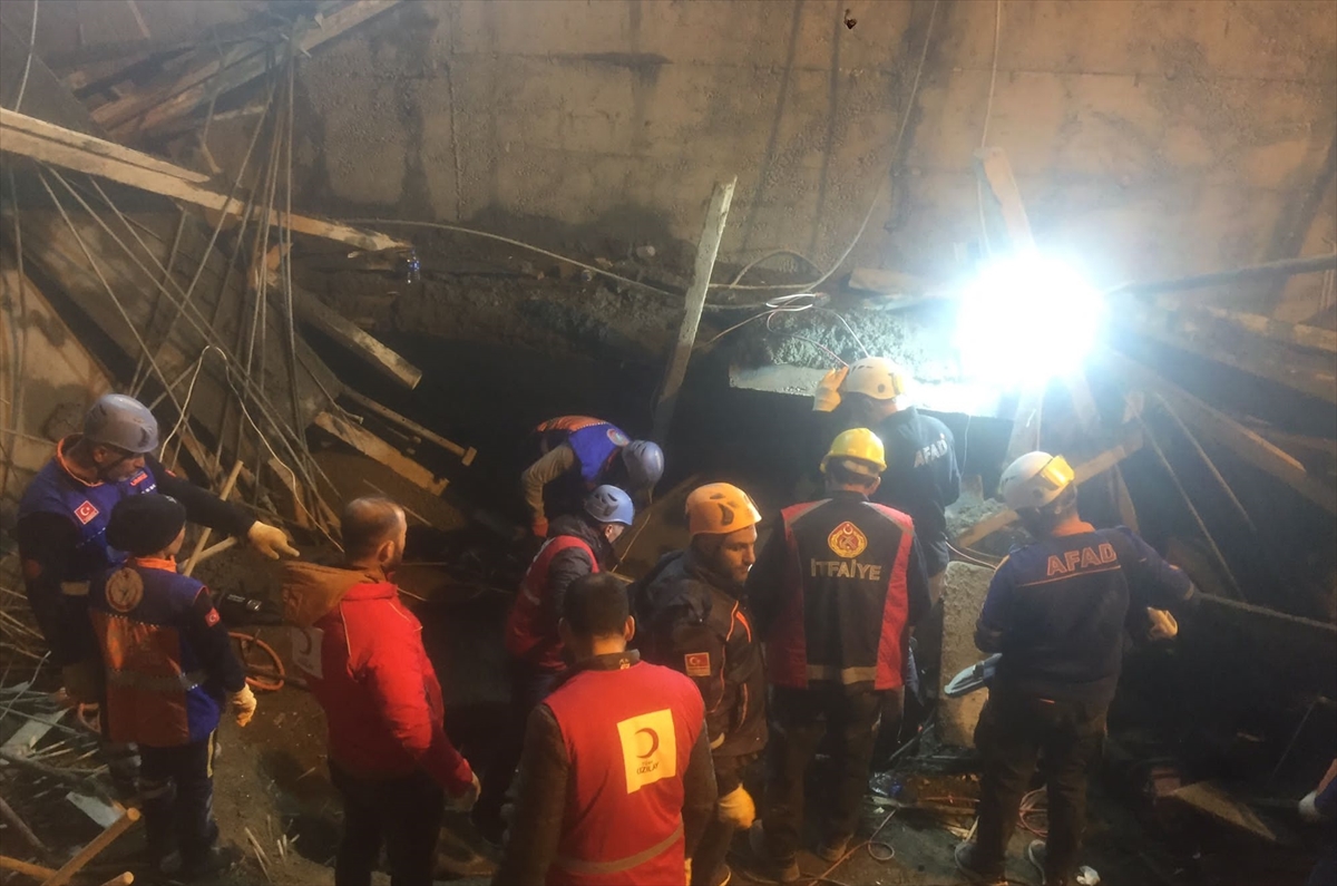 GÜNCELLEME – Iğdır’da yurt inşaatındaki göçükte enkaz altında kalan işçinin cansız bedenine ulaşıldı