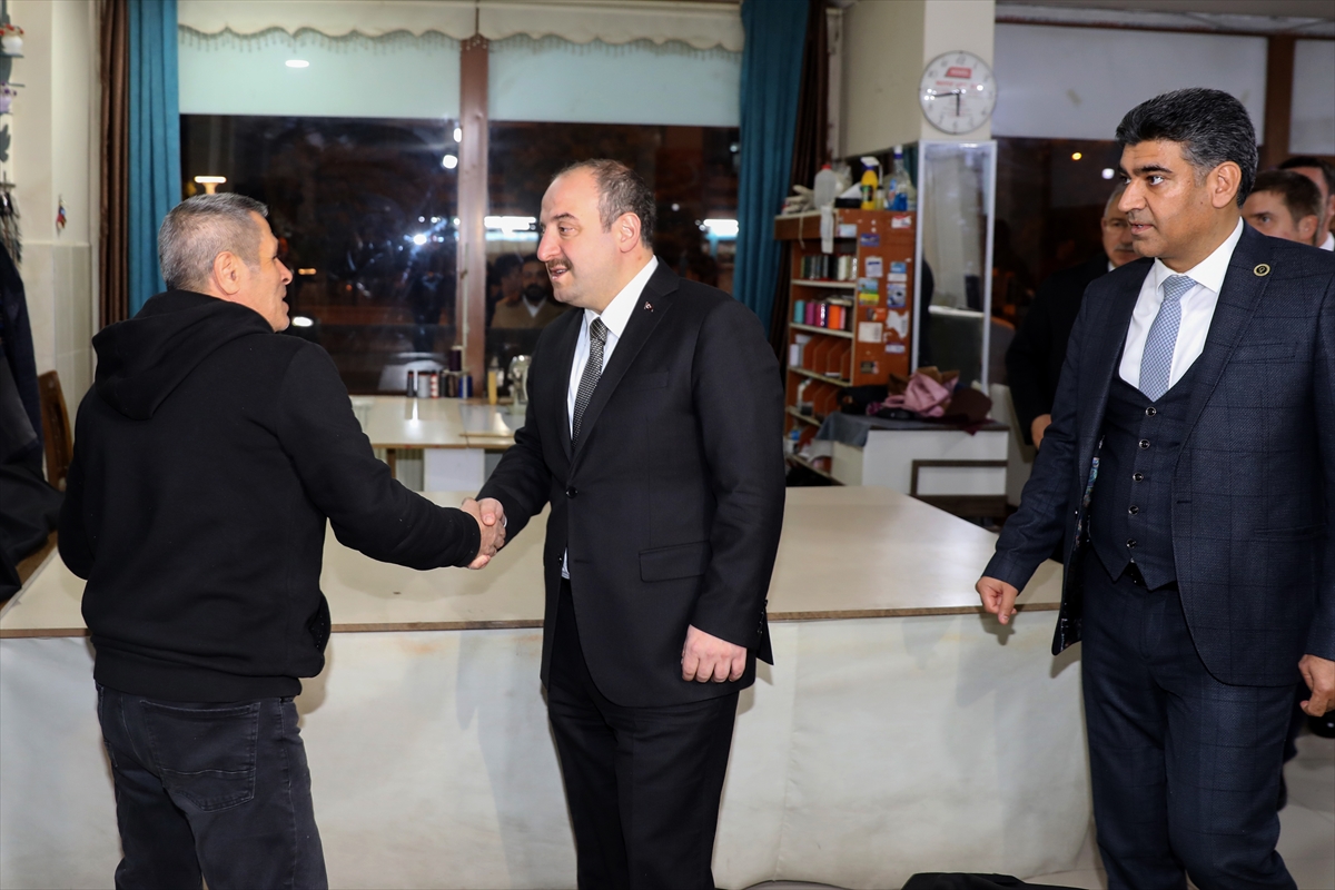 Sanayi ve Teknoloji Bakanı Varank, Iğdır’da esnafı ziyaret etti