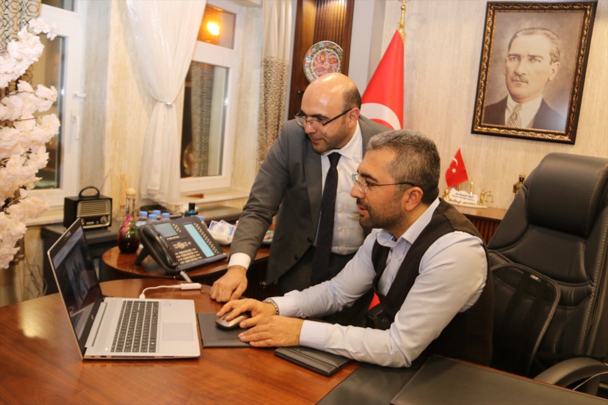 Edremit Belediye Başkanı İsmail Say “Yılın fotoğrafları” oylamasına katıldı