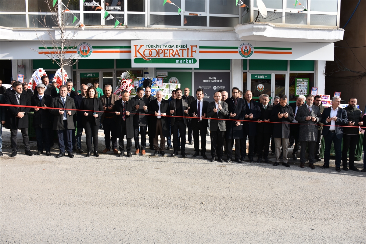 Hakkari’de Tarım Kredi Kooperatif Marketi açıldı