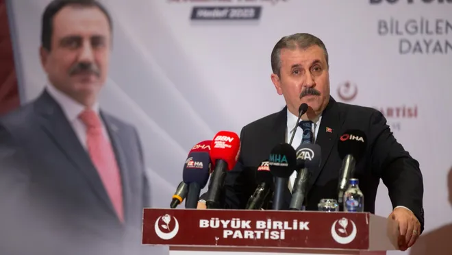 Mustafa Destici’den EYT’lileri sevindirecek açıklama: Cumhur İttifakı’na nasip olacak!