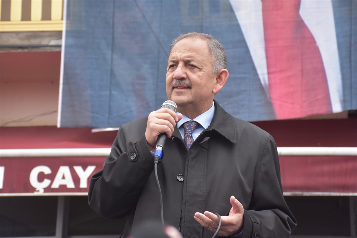 AK Parti’li Özhaseki, Kars’ta partisinin seçim koordinasyon merkezi açılışında konuştu:
