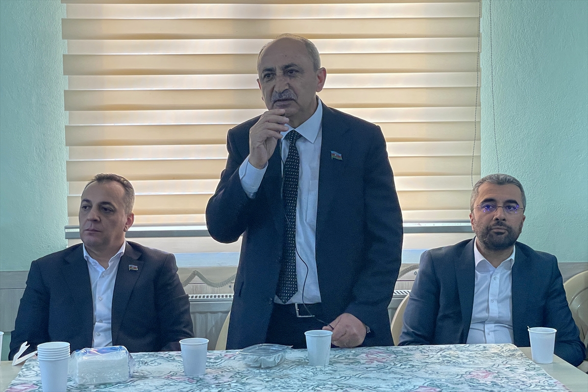 Azerbaycan’dan Van’a gelen heyet Edremit’te vatandaşlarla buluştu