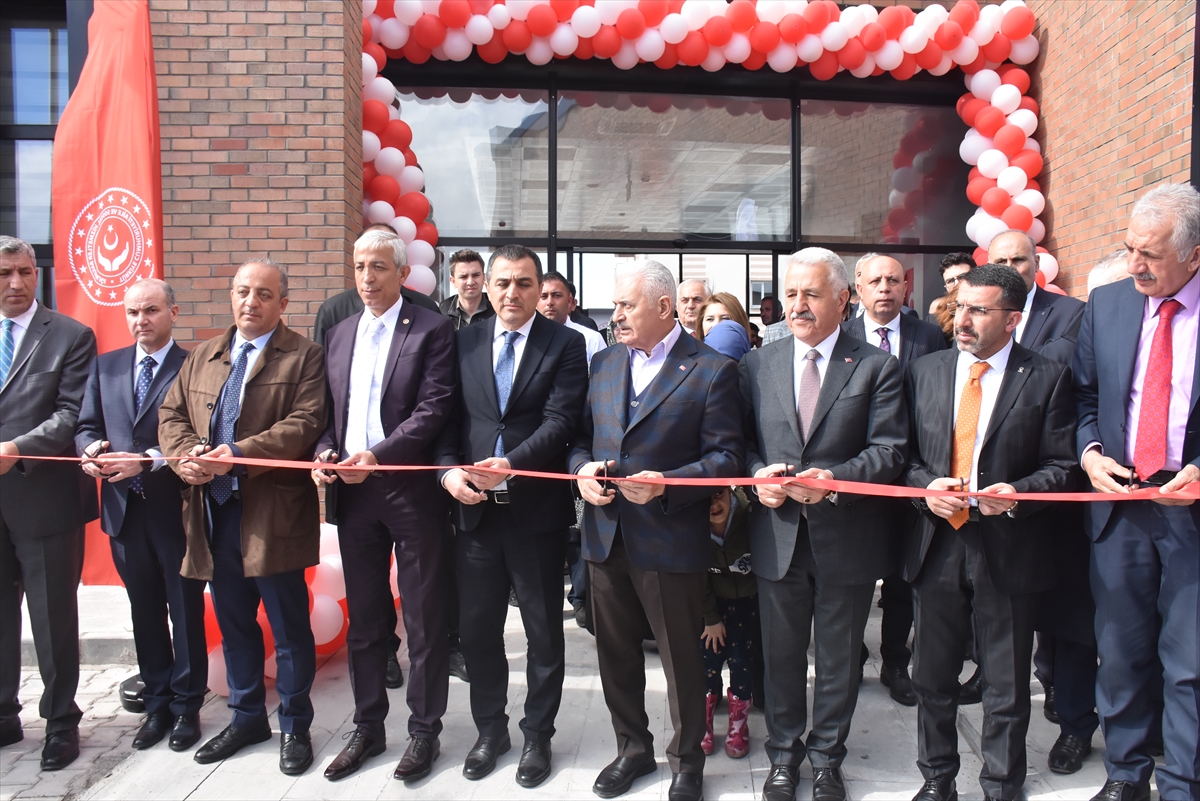 AK Parti Genel Başkanvekili Yıldırım, Kars Gündüz Engelli Bakım Merkezi açılışını yaptı