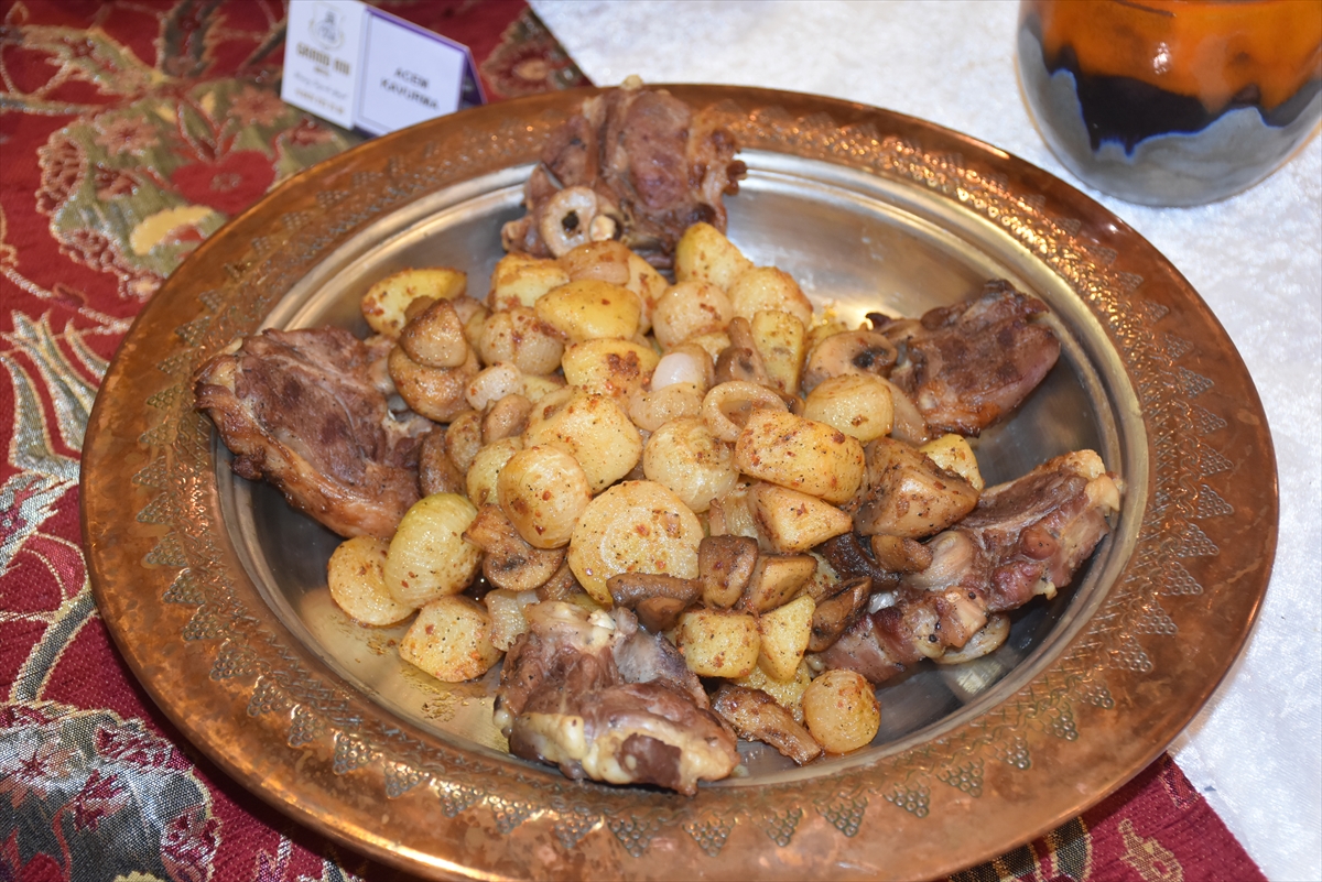 Kars’ta Türk Mutfağı Haftası’nda yöresel yemekler tanıtıldı