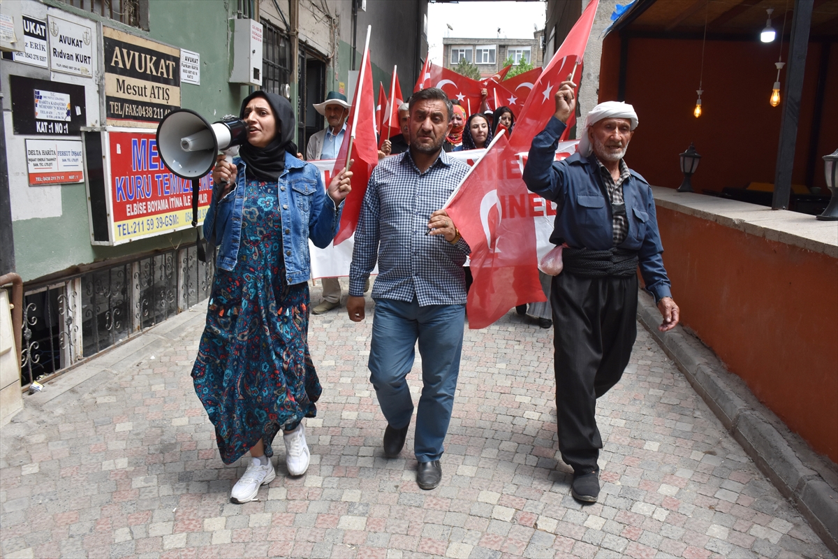 Hakkarili aileler çocukları için HDP önündeki eylemlerini sürdürdü