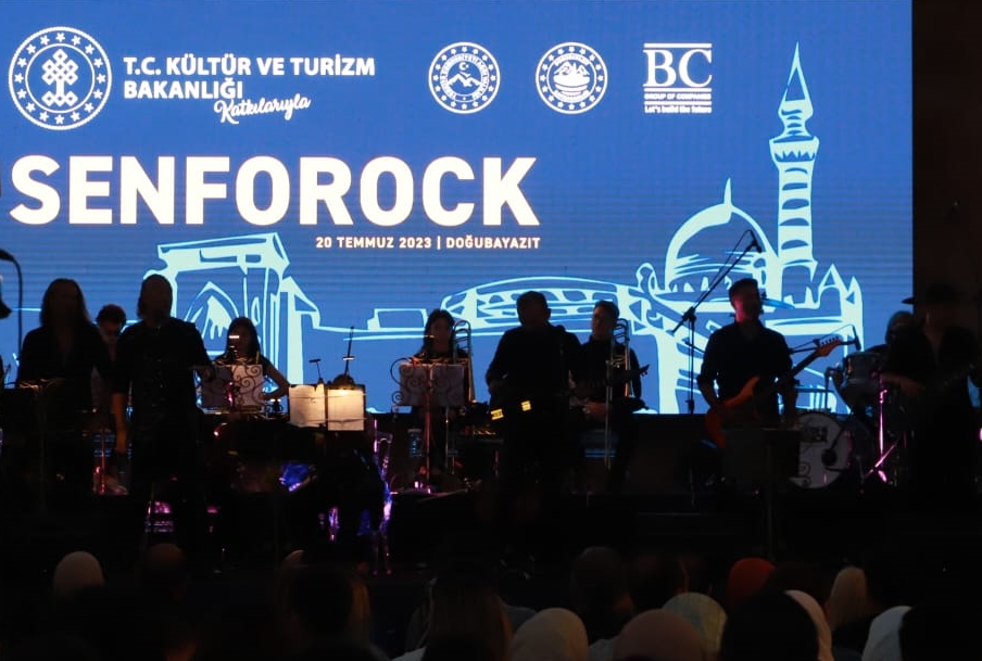 Tarihi İshak Paşa Sarayı’nda ‘Senforock’ konseri