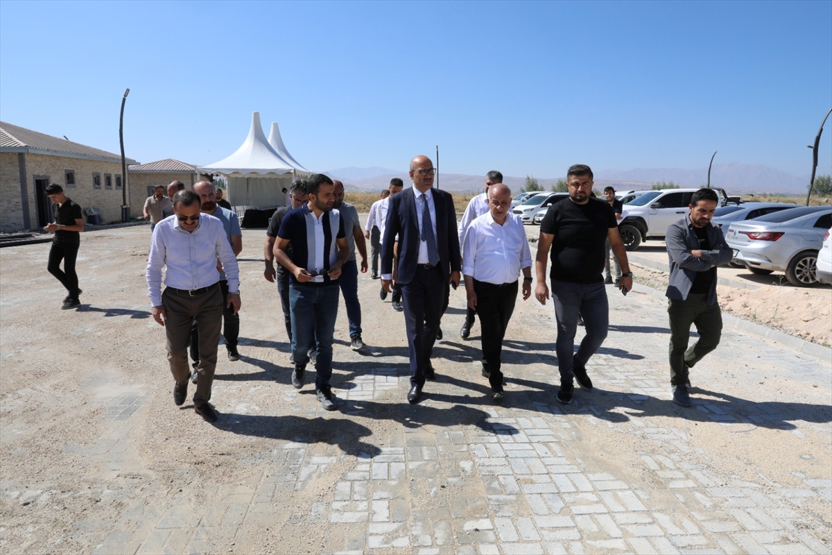 İpekyolu Belediyesi’nin Sahil Bandı Projesi devam ediyor