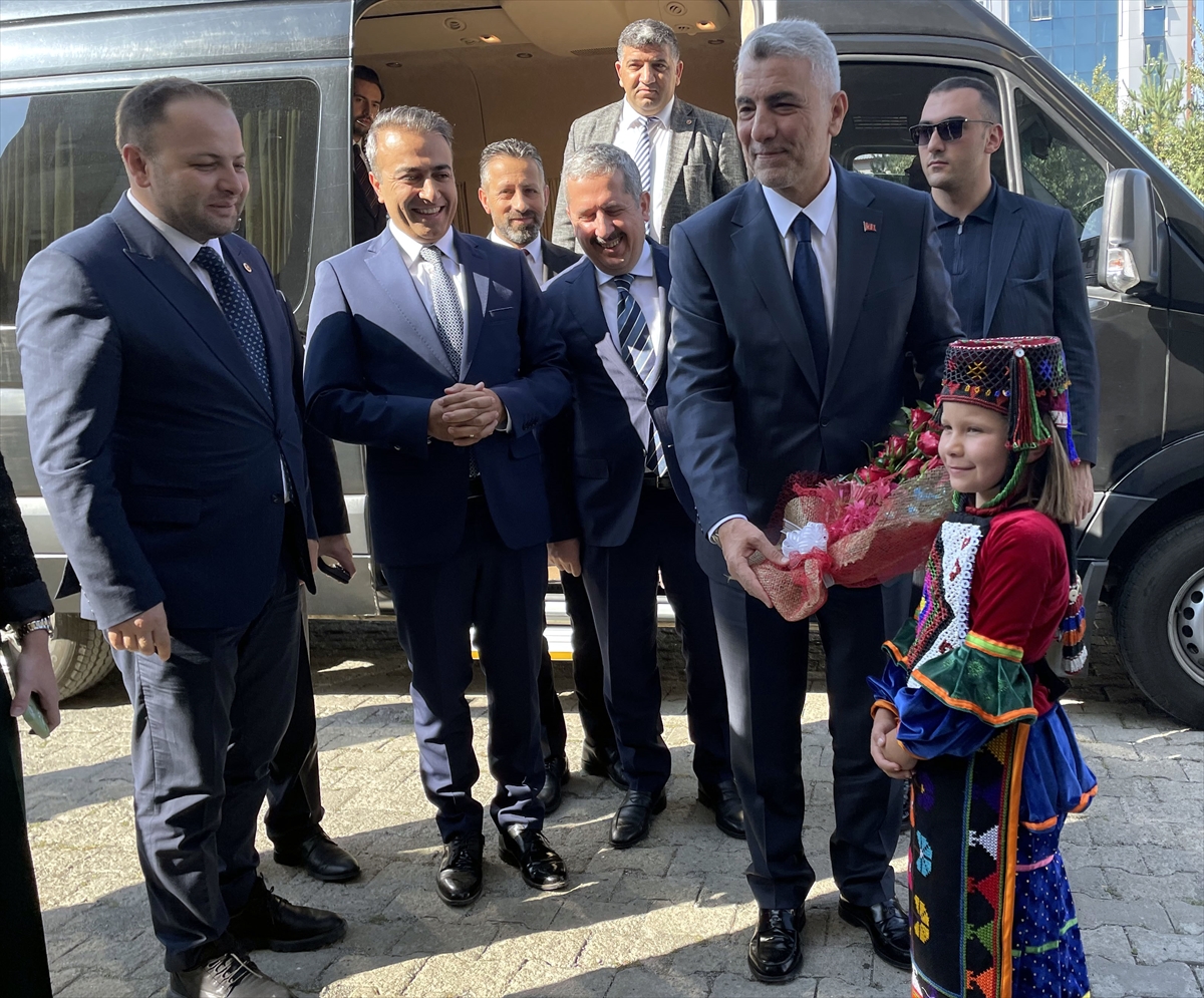 Ticaret Bakanı Ömer Bolat, Ardahan’da ziyaretlerde bulundu