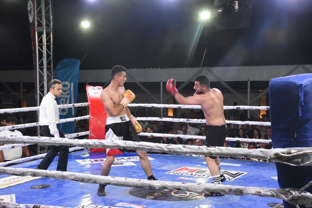 Van’da 5 ülkeden 16 sporcunun katılımıyla boks turnuvası düzenlendi
