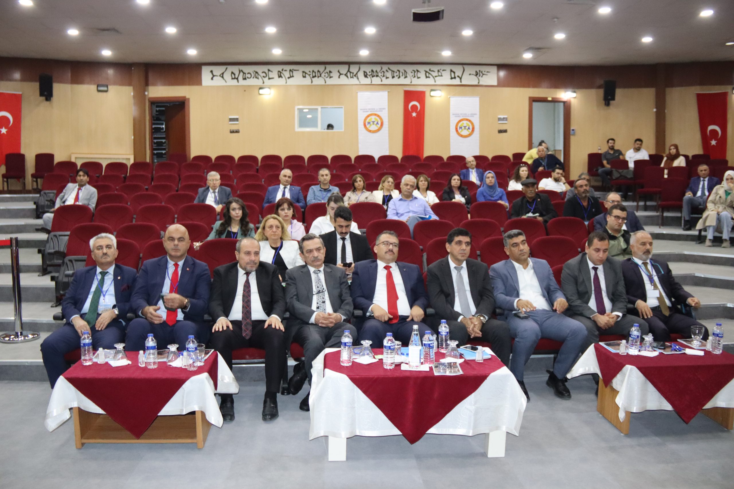 Iğdır’da “Doğu Anadolu Volkanizması, Jeoturizm Potansiyeli ve UNESCO Süreci Toplantısı” yapıldı
