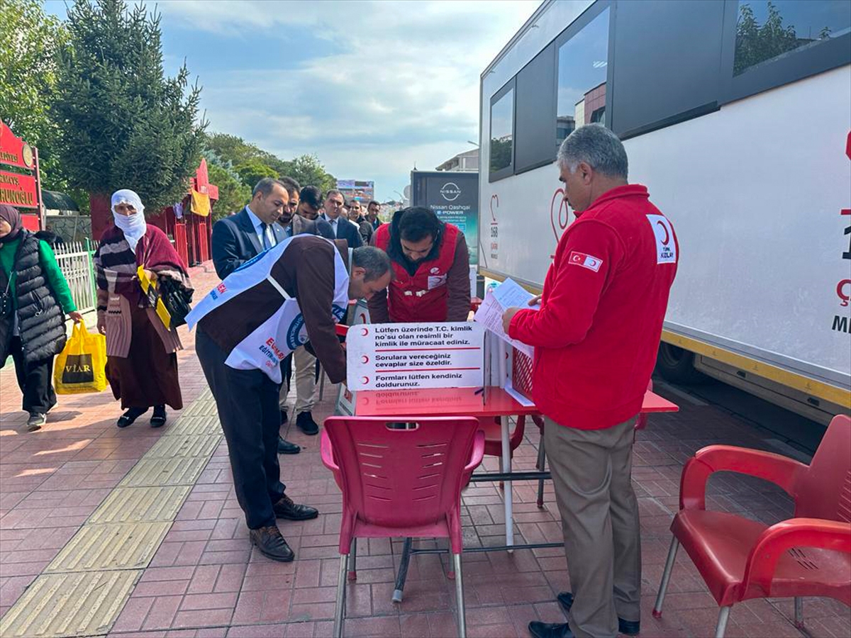 Erciş’te Filistinliler için kan bağışı kampanyası başlatıldı