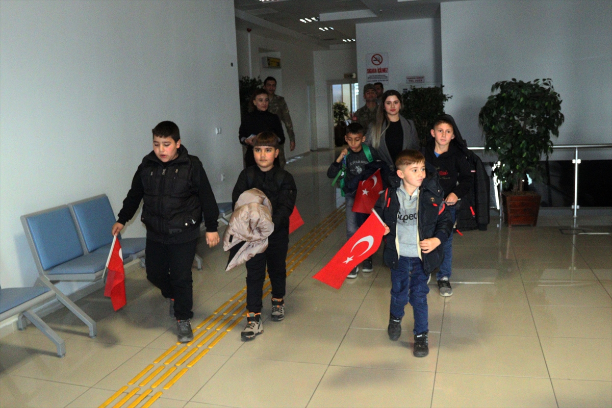Iğdır’da “Ata’ya saygı” nöbeti tutan çocuklar Ankara’ya gitti