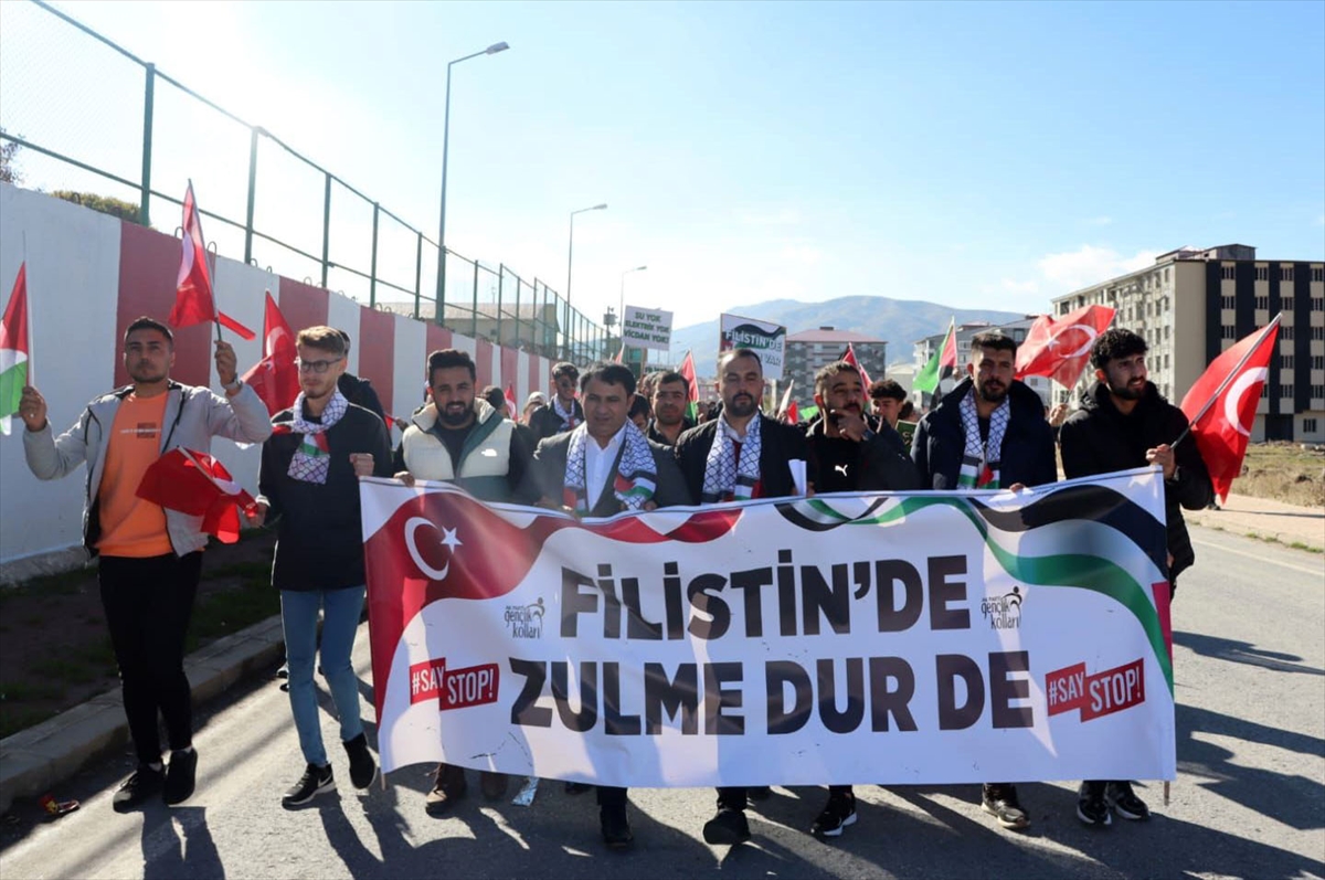 Van, Hakkari, Muş ve Bitlis’te İsrail’in Gazze’ye yönelik saldırıları protesto edildi