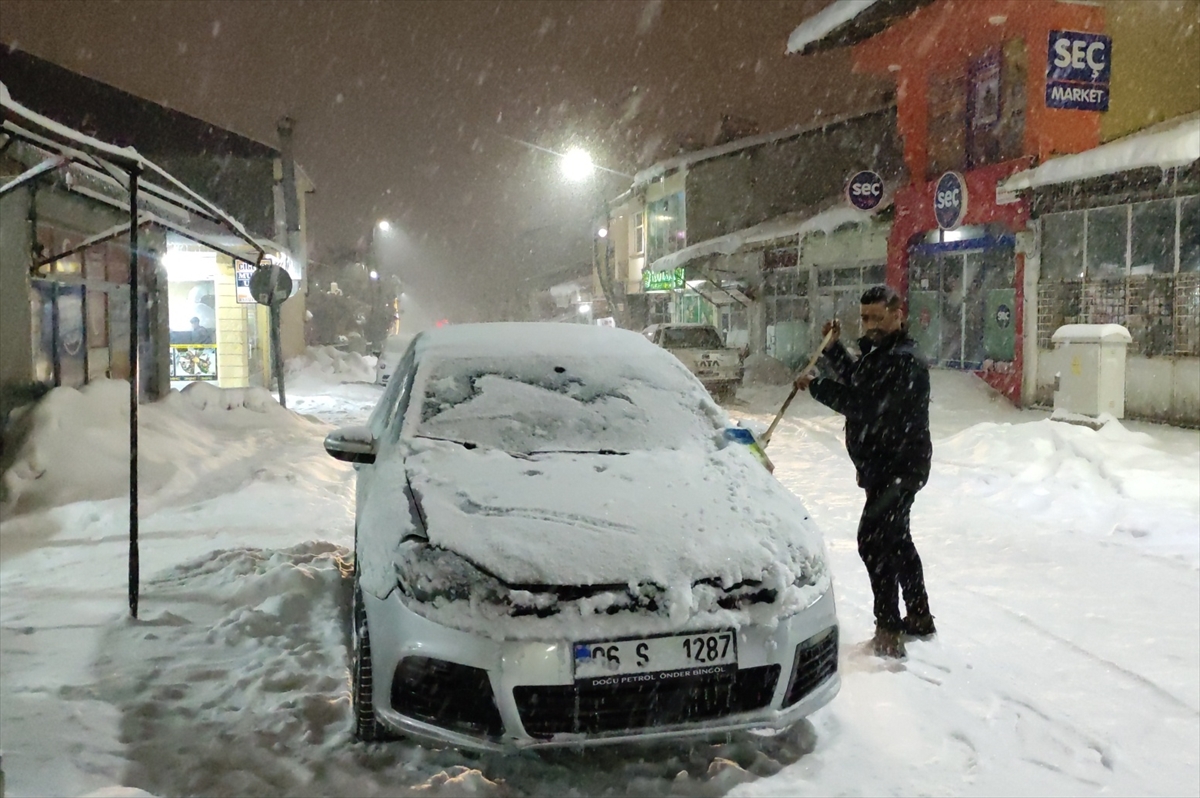 Bingöl'de 20 köy yolu kar nedeniyle ulaşıma kapandı