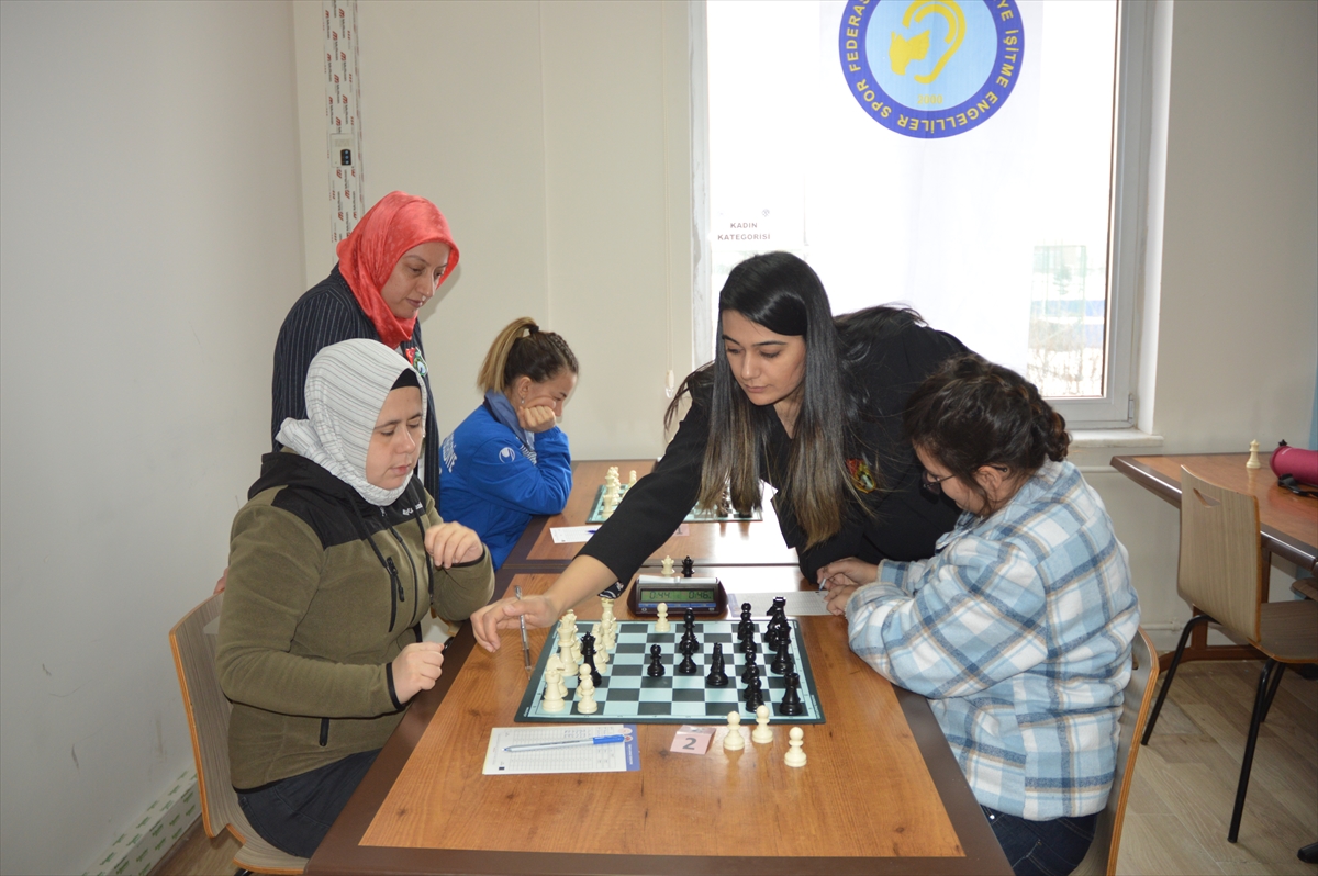 Erzurum'da düzenlenen “İşitme Engelliler Türkiye Satranç Şampiyonası” tamamlandı
