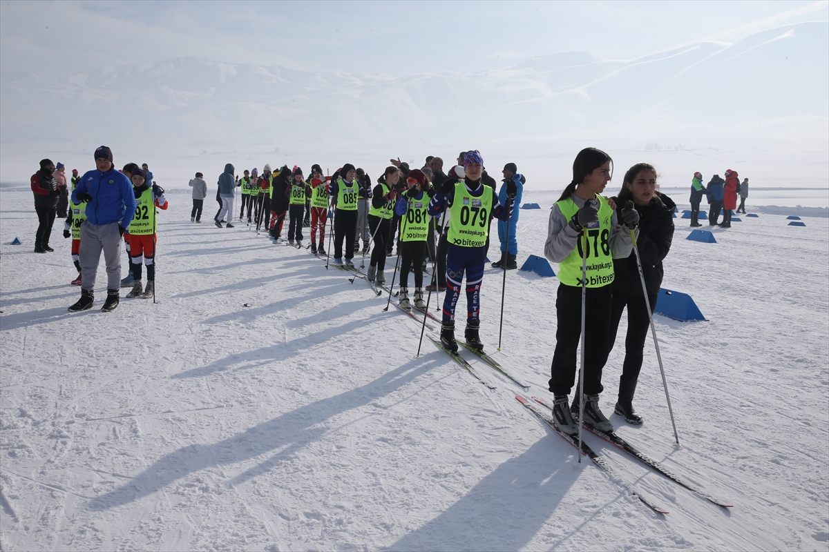 Yüksekova'da düzenlenen Türkiye Kayaklı Koşu Eleme Yarışması sona erdi